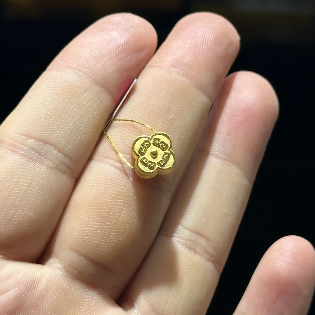 足金999 精品 福字小花通孔 1.087