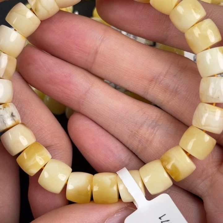 琥珀裸石未镶嵌天然62