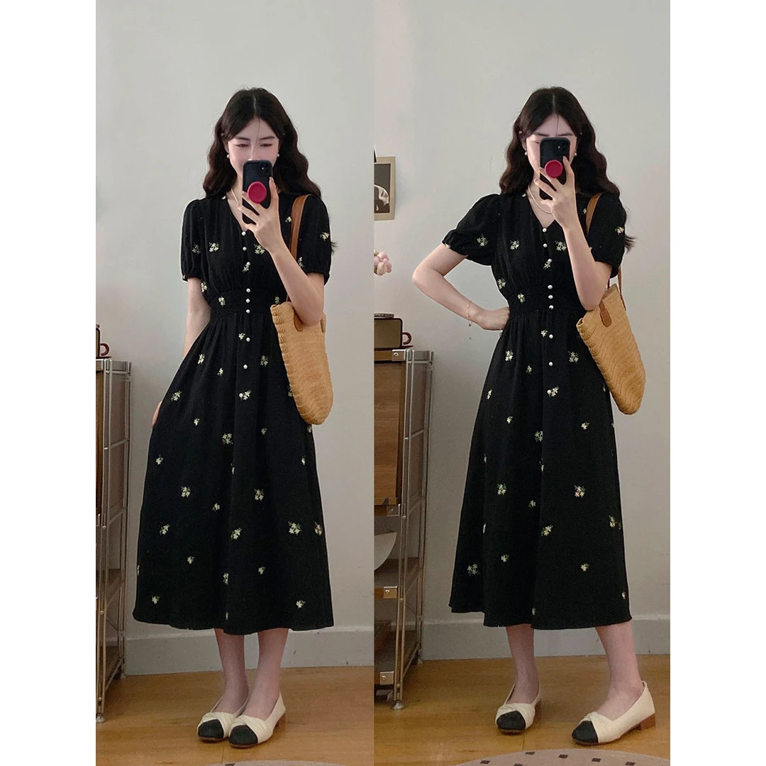 大码女装黑色连衣裙女重工刺绣收腰V领过膝长裙法式赫本风