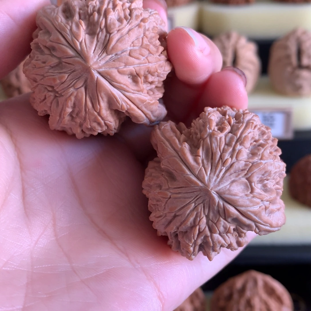 把件文玩核桃文玩核桃暴雪白茬43+