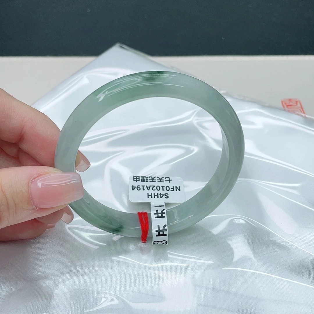 翡翠手镯未镶嵌正57.3