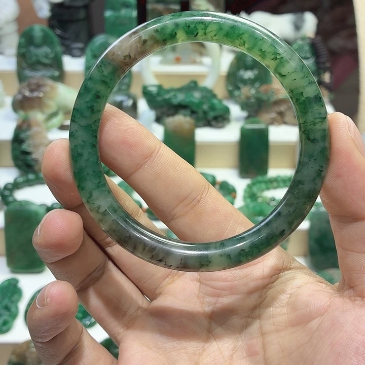 独山玉未镶嵌手镯58