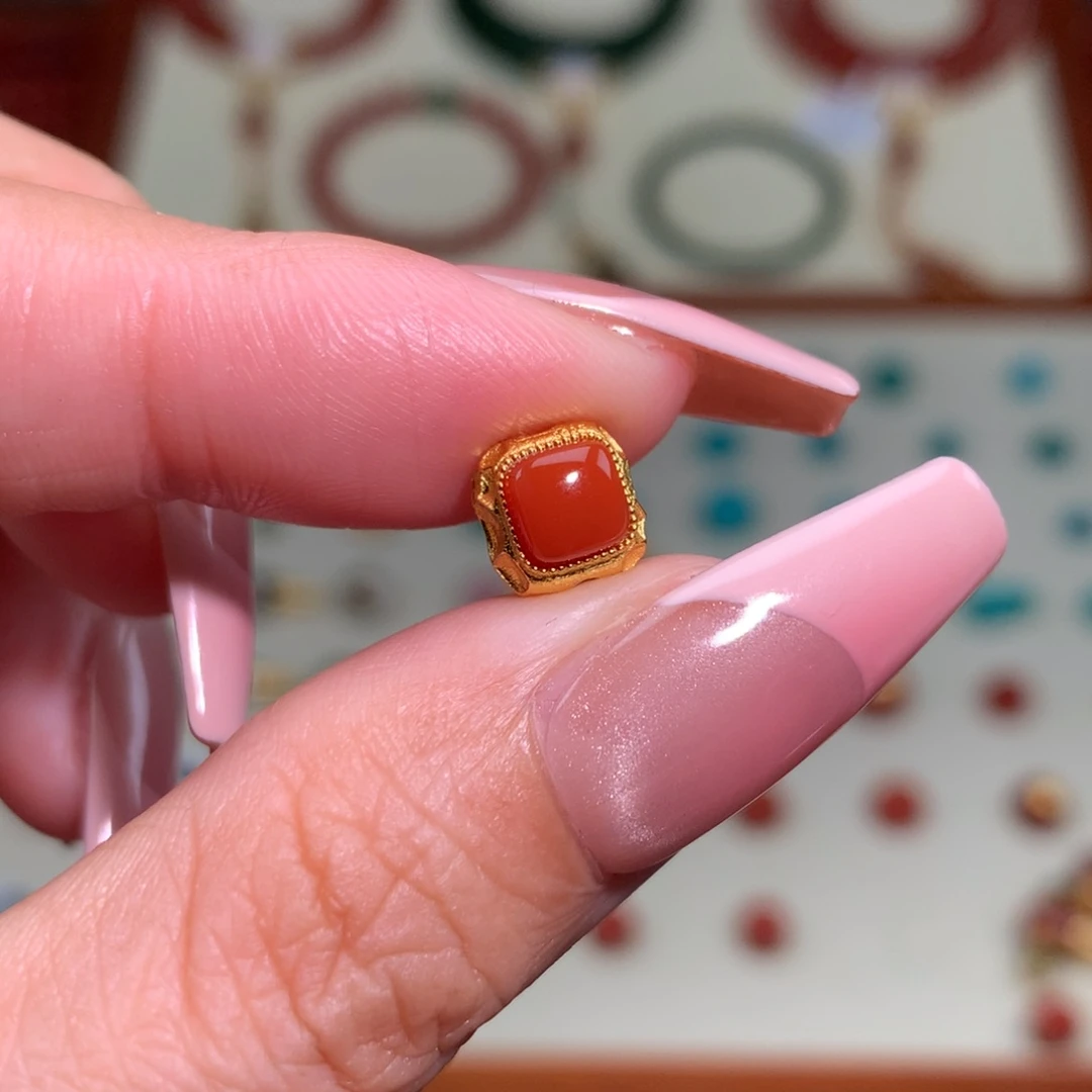 南红玛瑙颈饰未镶嵌