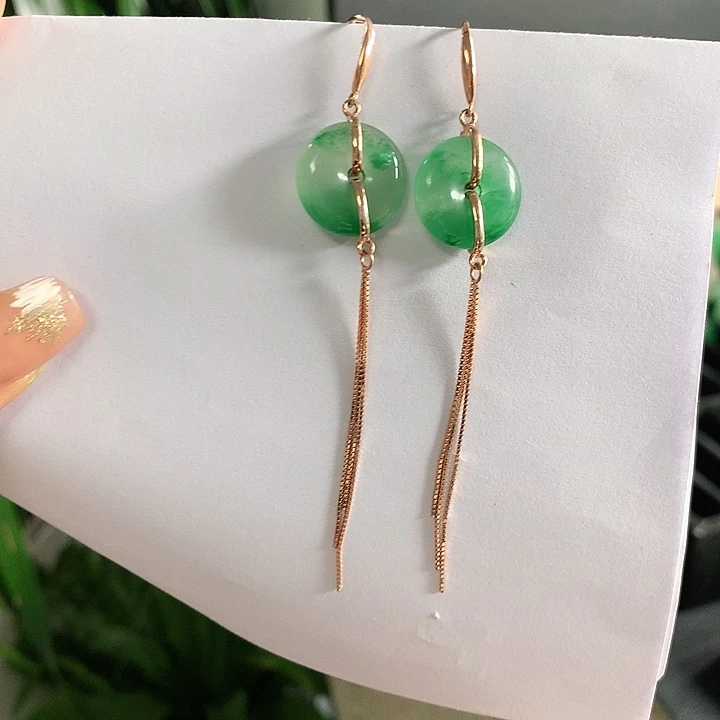 石英质玉耳坠未镶嵌