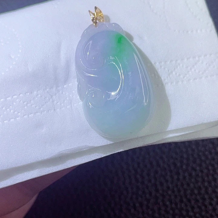 翡翠颈饰18K金镶嵌翡翠