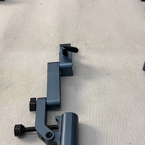 拐角炮台不要地板抢色划痕