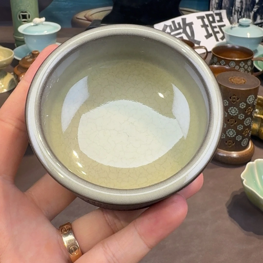 杯龙泉青瓷茶具微瑕