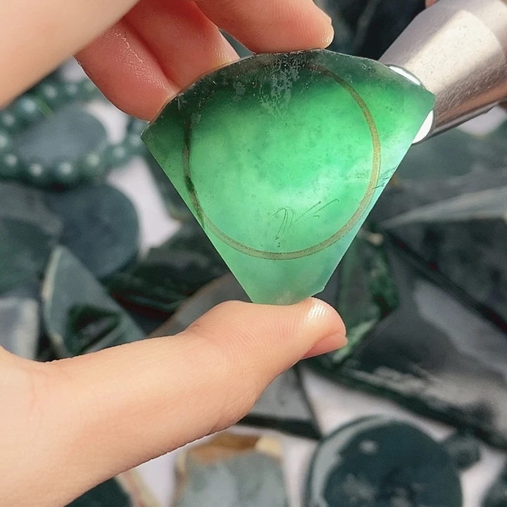 翡翠裸石纯天然翡翠