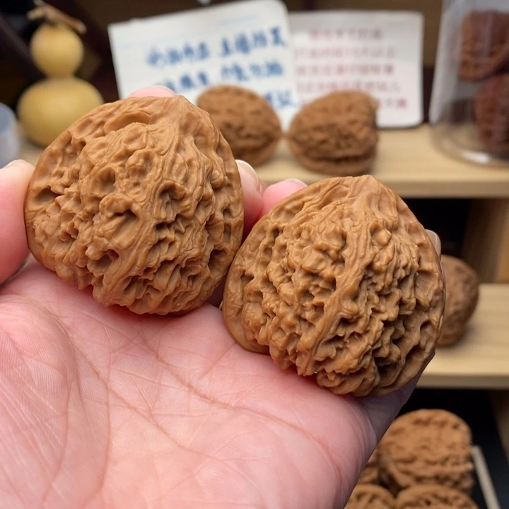 吊坠文玩核桃三角福利漏43尺