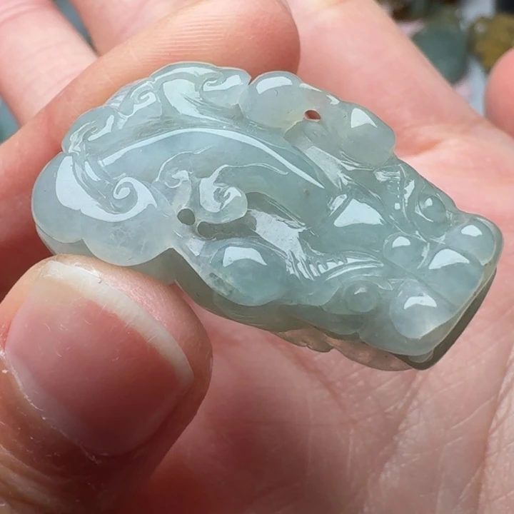 翡翠未镶嵌颈饰吊坠