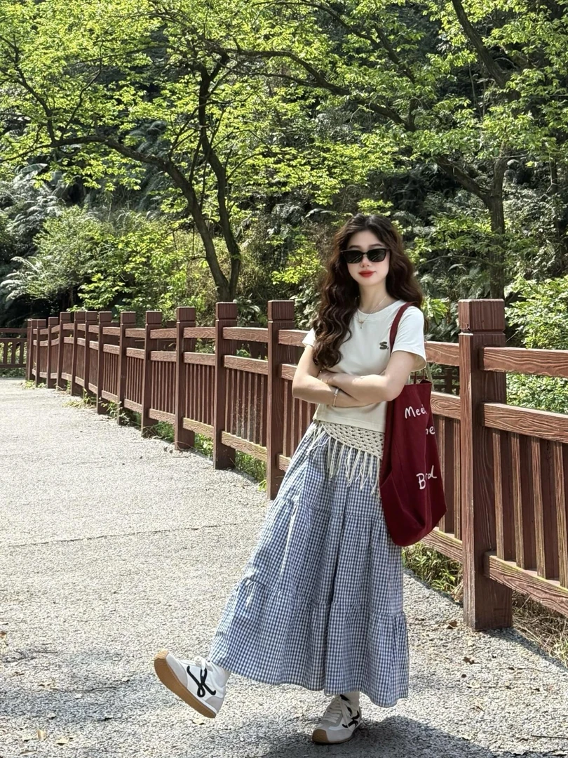 2025夏季新款韩系穿搭一整套女简约风T恤上衣格子半身裙两件套女