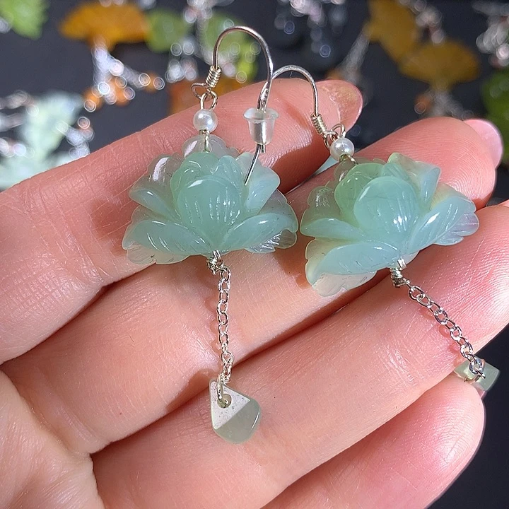 蛇纹石玉未镶嵌耳饰