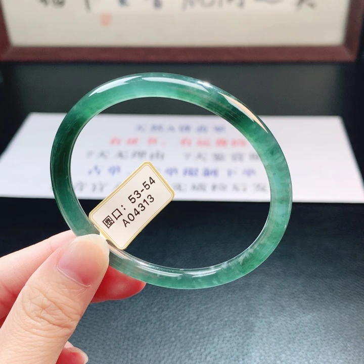 翡翠未镶嵌手镯翡翠手镯99