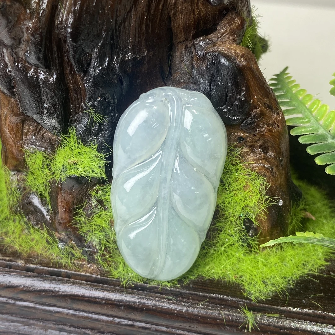 25629天然缅甸A货翡翠-叶子