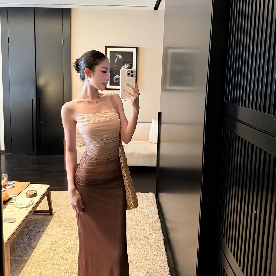 SX善喜网纱渐变咖色褶皱吊带连衣裙无袖修身性感长款包臀裙夏新款