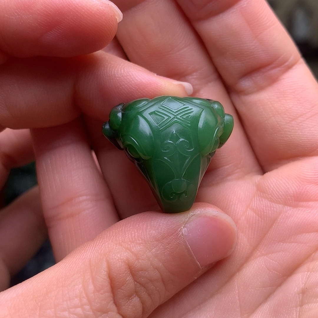 未镶嵌和田玉挂件