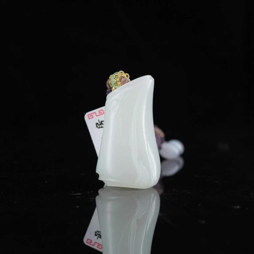 Y0815和田玉挂件-竹节