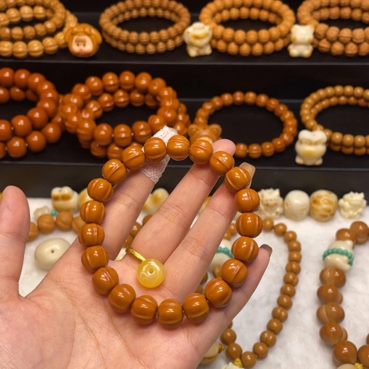 谢***少核桃手串/手链小鲨鱼背