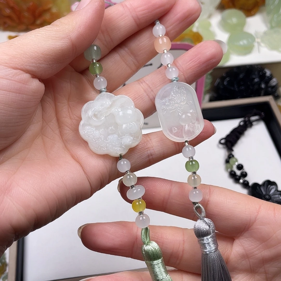 蛇纹石玉未镶嵌颈饰