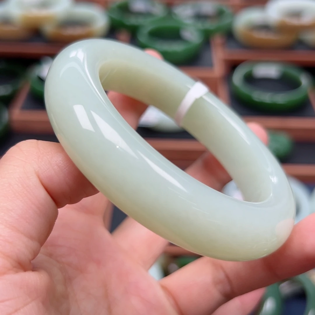 未镶嵌手镯和田玉6162