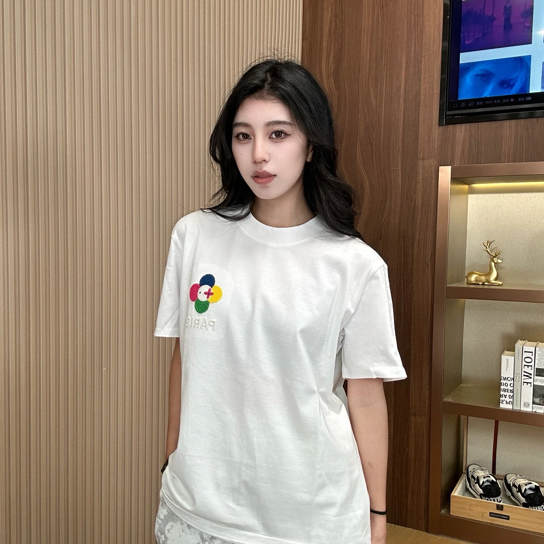 【炫彩帕黎】2025夏季新款太阳花刺绣百搭显瘦短袖轻奢纯棉休闲