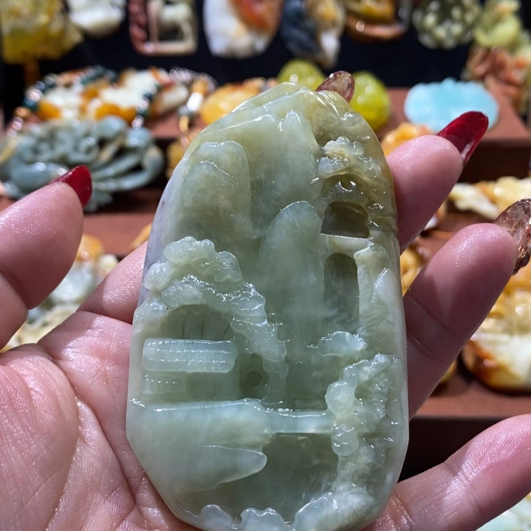 蛇纹石玉颈饰未镶嵌