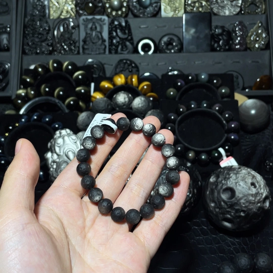 刘***1黑曜岩未镶嵌手链