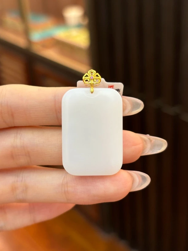 3804和田玉羊脂白玉18K金镶无事牌多样性发其一约32*22*6.5