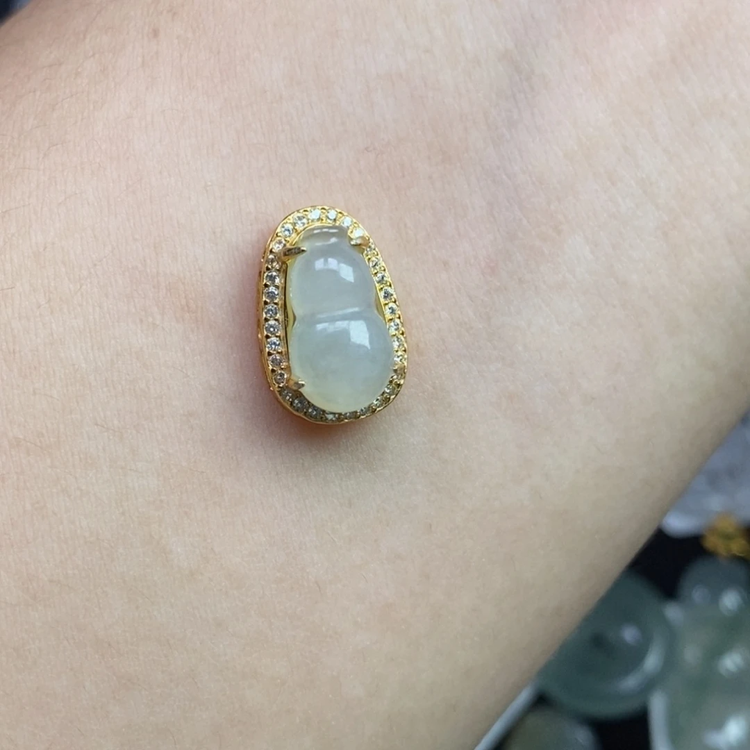 翡翠银S925镶嵌颈饰葫芦