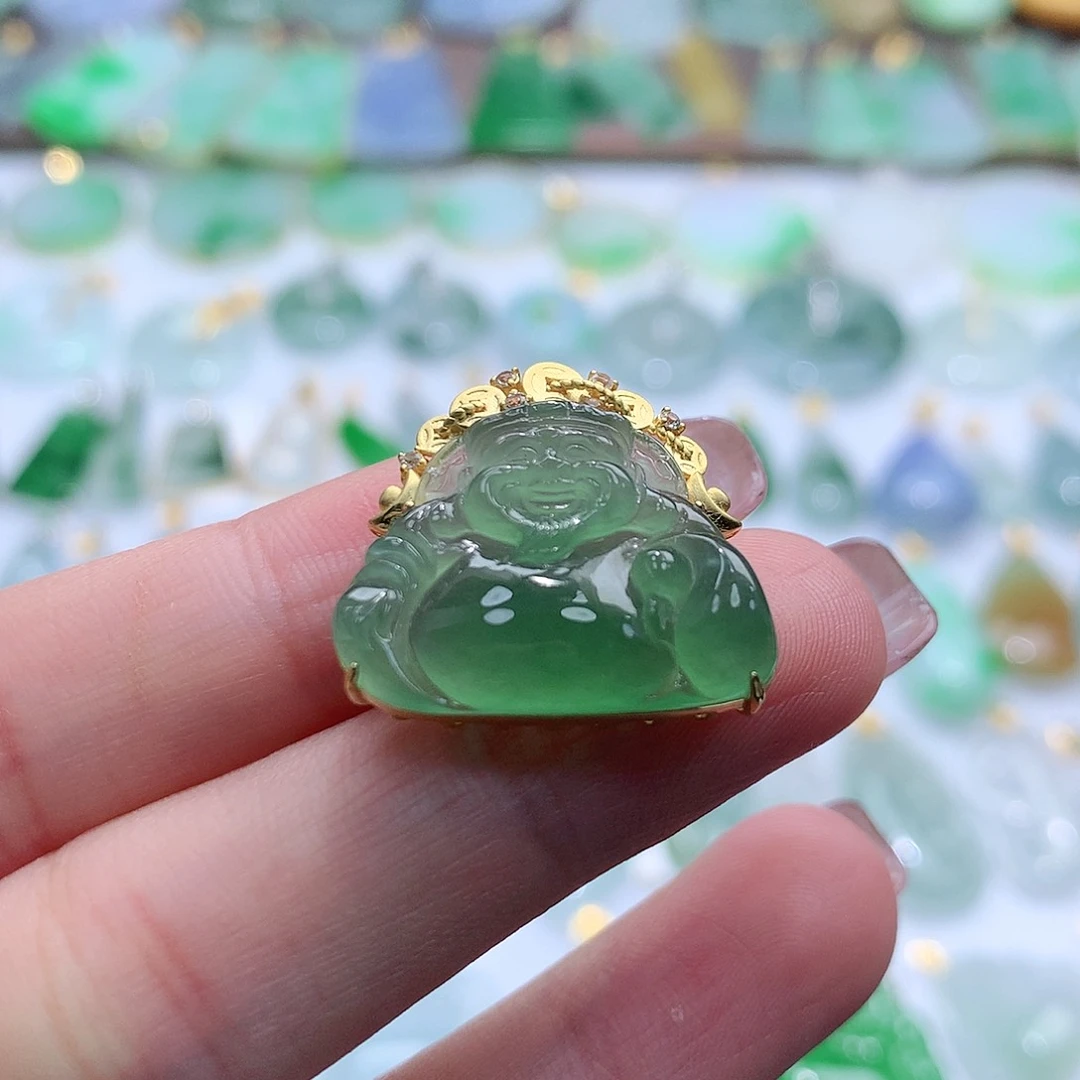 翡翠颈饰未镶嵌翡翠