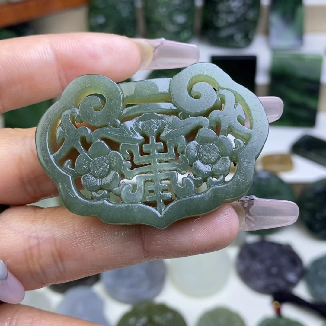 和田玉吊坠未镶嵌