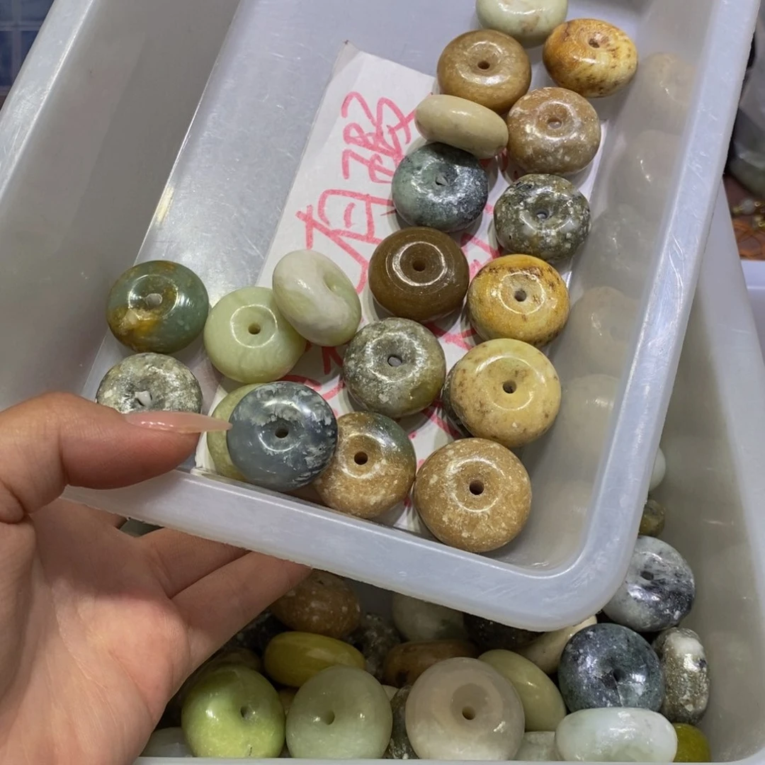 蛇纹石玉未镶嵌颈饰114