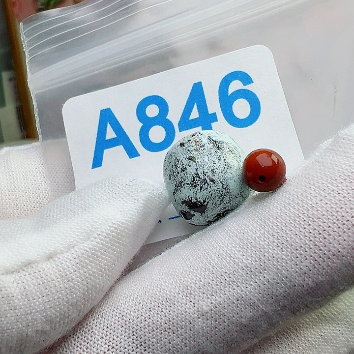 南红玛瑙未镶嵌珠宝奇石