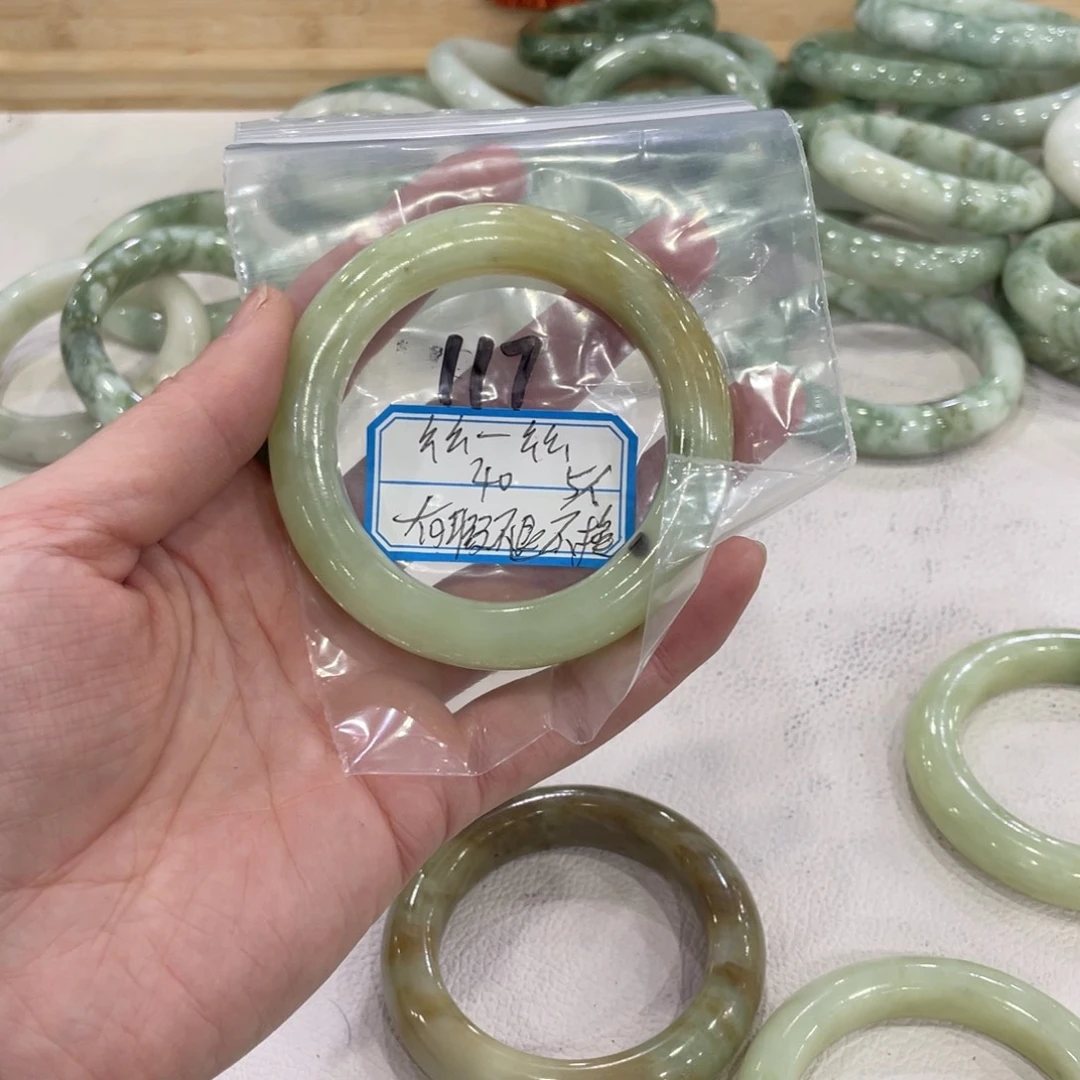 幺***幺蛇纹石玉未镶嵌手镯