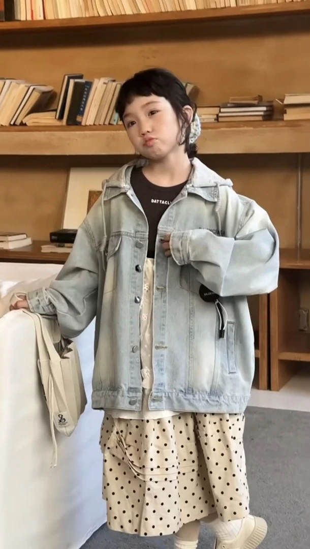 男童女童牛仔外套2025新款儿童洋气外套时髦衣服潮帽子可脱卸