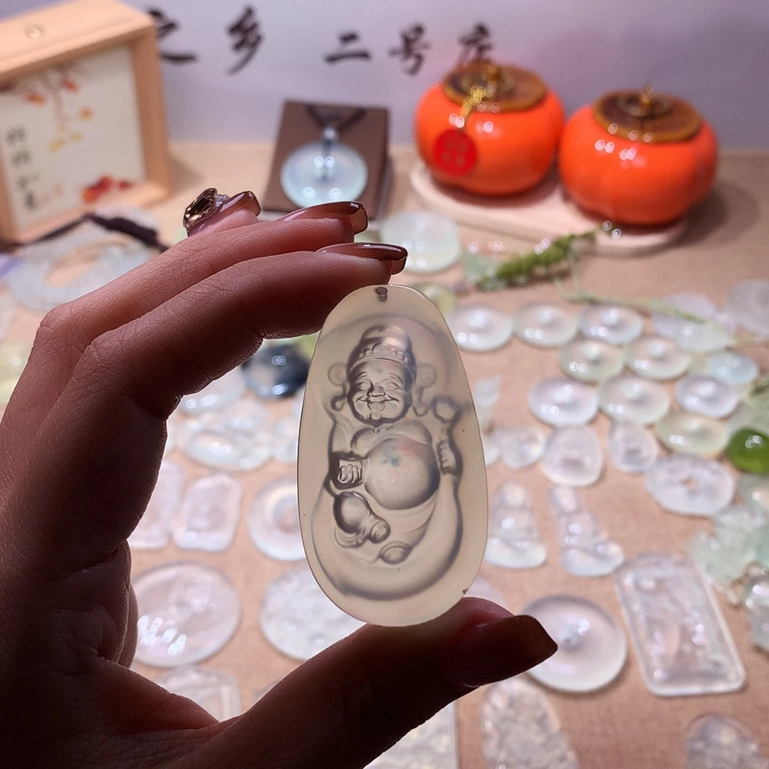 蛇纹石玉未镶嵌颈饰