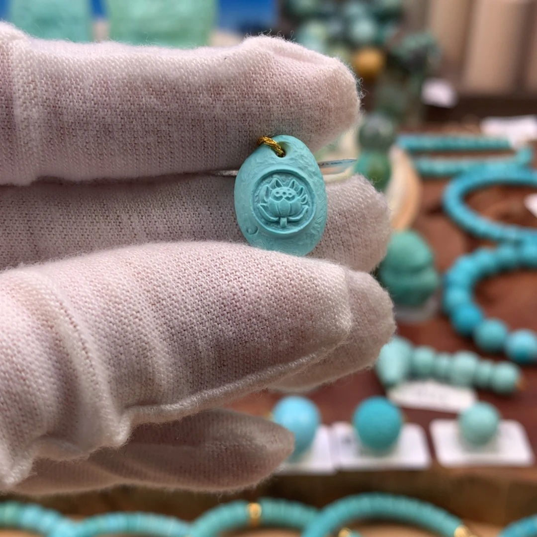 绿松石未镶嵌珠宝奇石玉化蓝莲花小坠子11.2*15.2mm