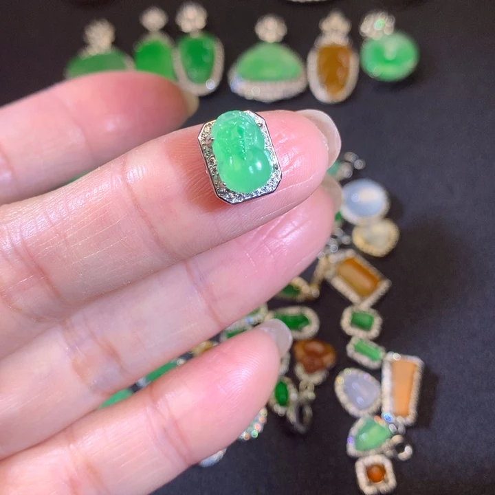 翡翠银S925镶嵌套链貔貅