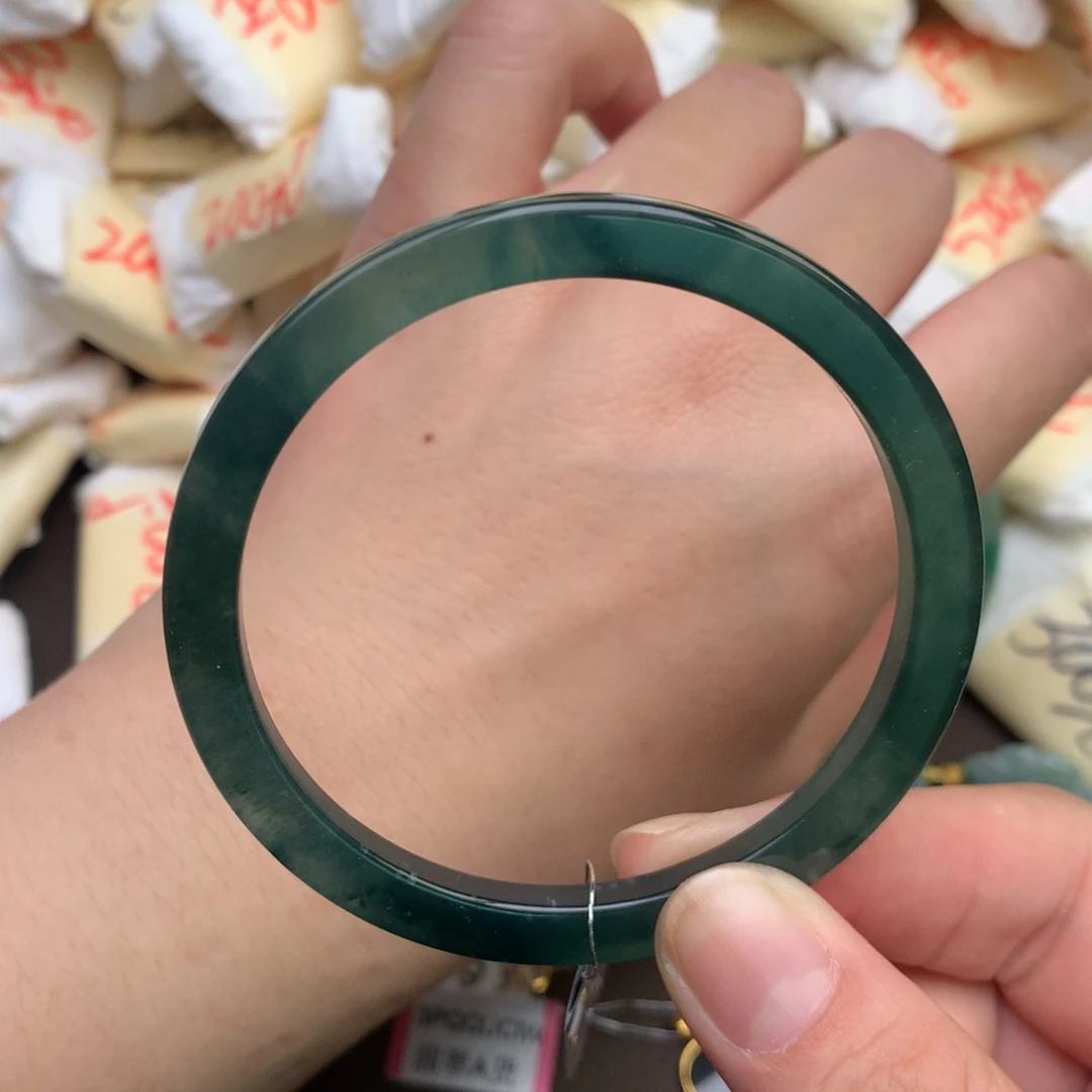 【闪购商品】翡翠手镯未镶嵌一