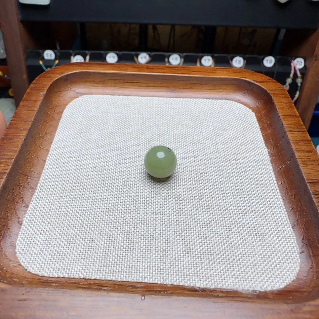 和田玉未镶嵌手串珠子