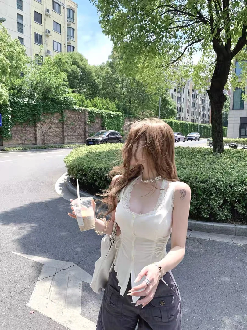 U领纽扣设计感无袖开衫吊带背心女夏季新款修身显瘦洋气上衣