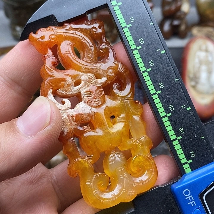 未镶嵌蛇纹石玉颈饰