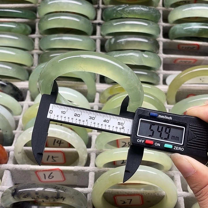 未镶嵌蛇纹石玉手镯16