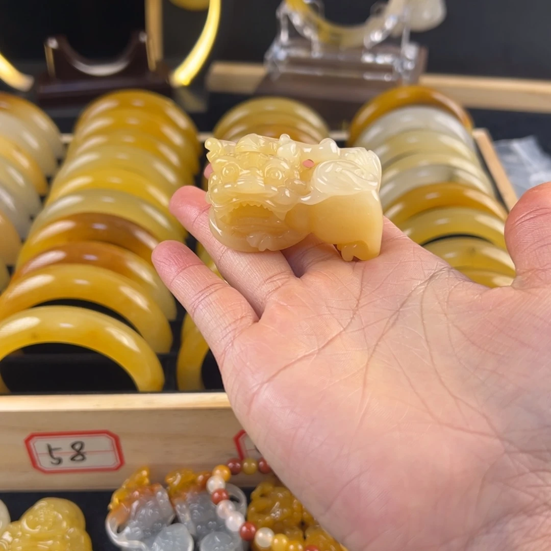 非金属貔貅手把件