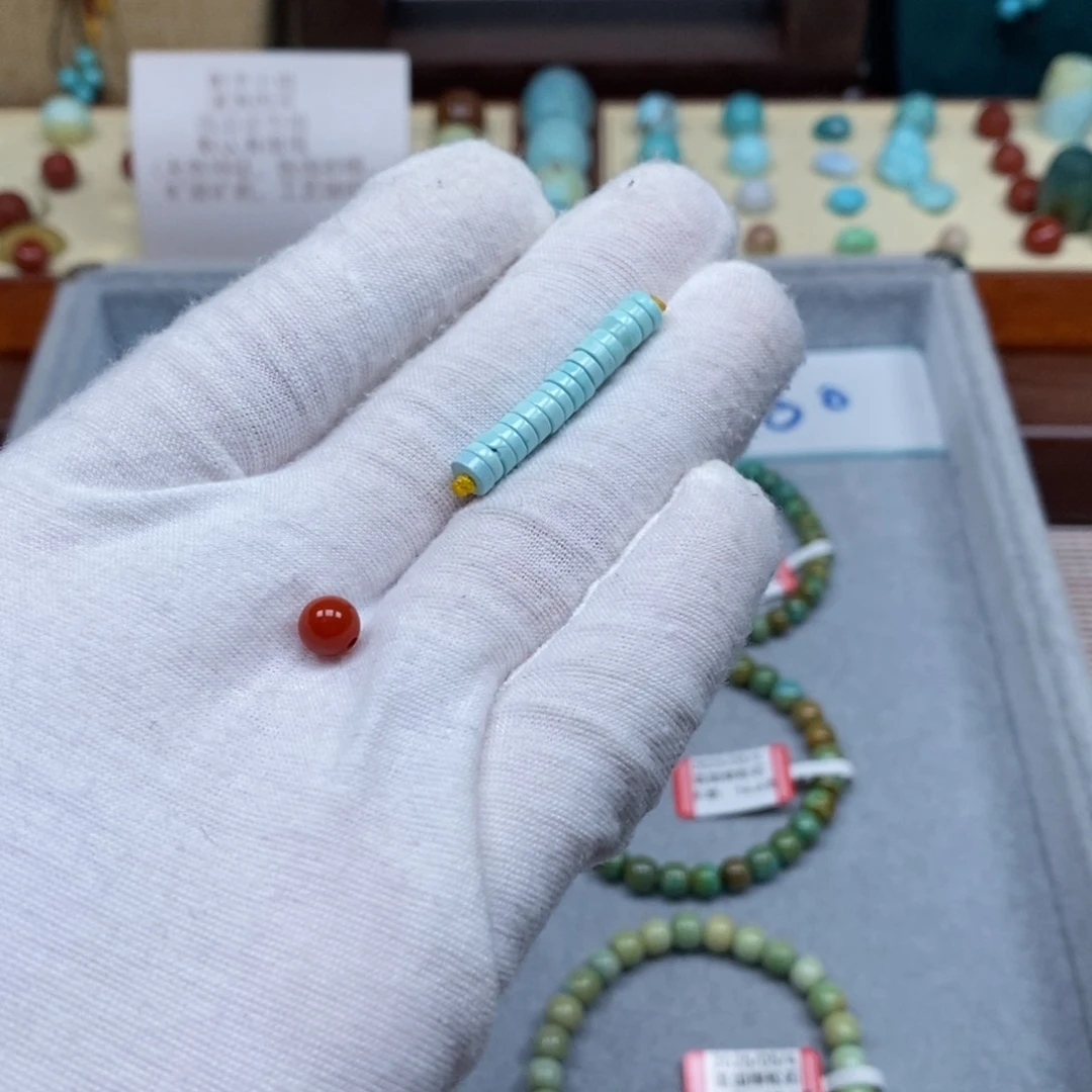 南红玛瑙配饰未镶嵌