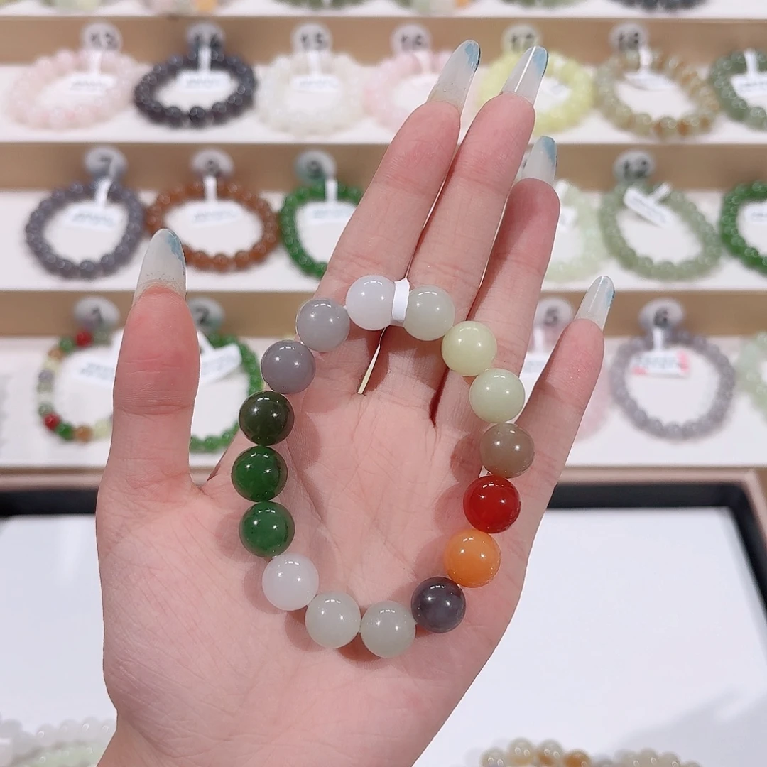 时***好未镶嵌手链和田玉w