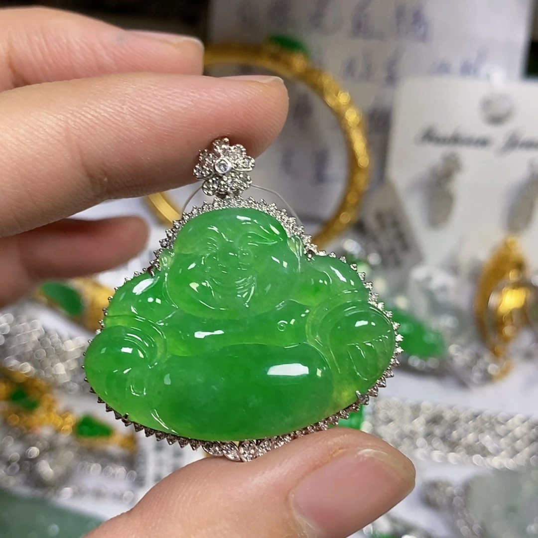 【闪购商品】颈饰18K金镶嵌翡翠?****n吊坠