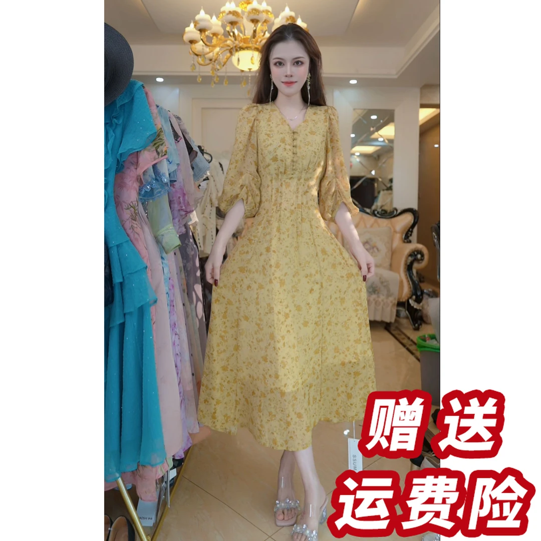 【赠送运费险】2025夏季新款时尚高级感显瘦显白连衣裙设计感A5241