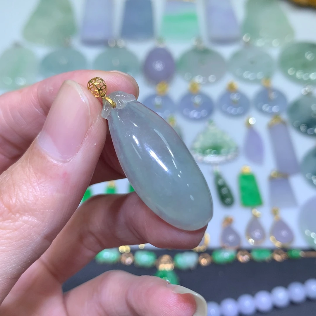 翡翠吊坠(不含链)18K金镶嵌