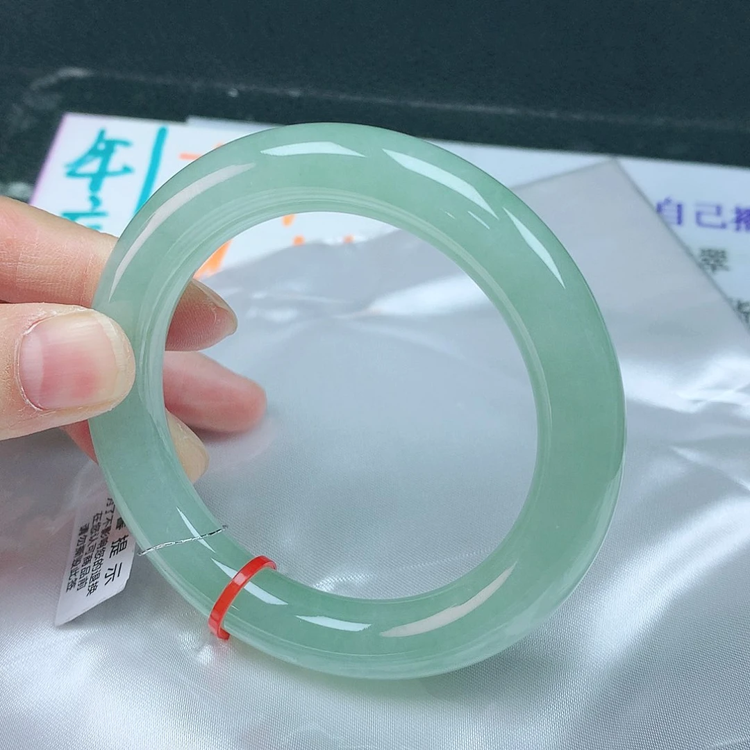 翡翠手镯未镶嵌56胖